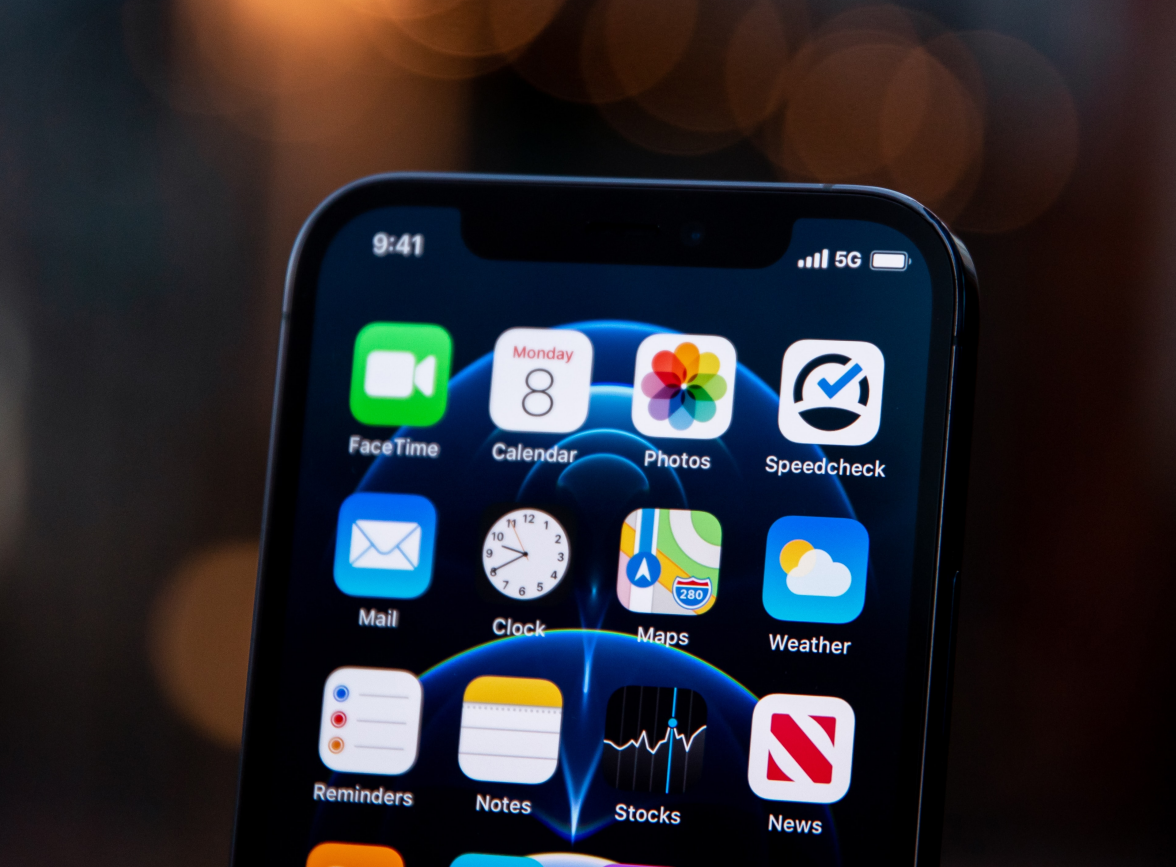 麻洋镇苹果手机维修分享为什么 iPhone 12 在冬季会自动关机 